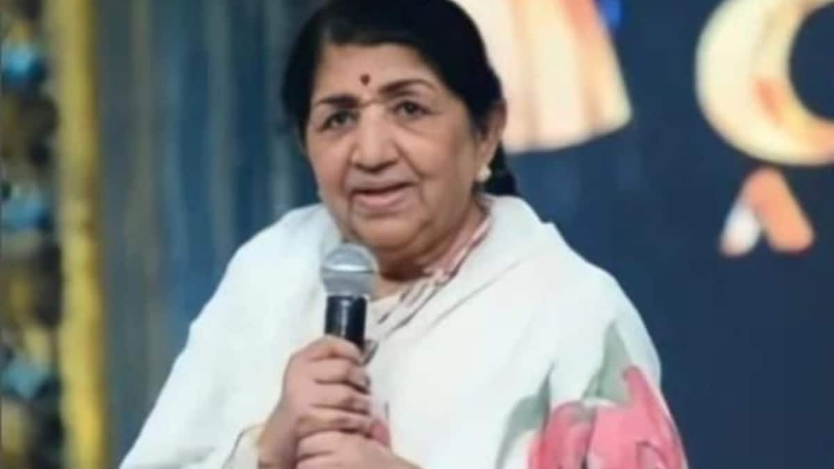 Lata Mangeshkar Death: Tricolour at Half-mast at Embassy of India in US and Indian Pavilion in Dubai Expo