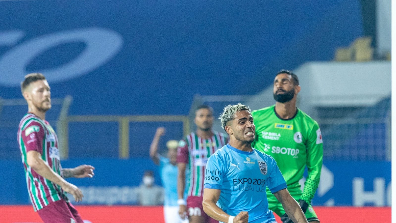 ISL 2021-22 Mumbai City FC vs ATK Mohun Bagan Highlights: Good Defensive Display from Both Teams as Match Ends 1-1