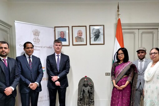 Milan officials with Indian embassy officials after recovering the Avalokiteshwara Padamapani idol. (Image: Twitter/India In Milan)