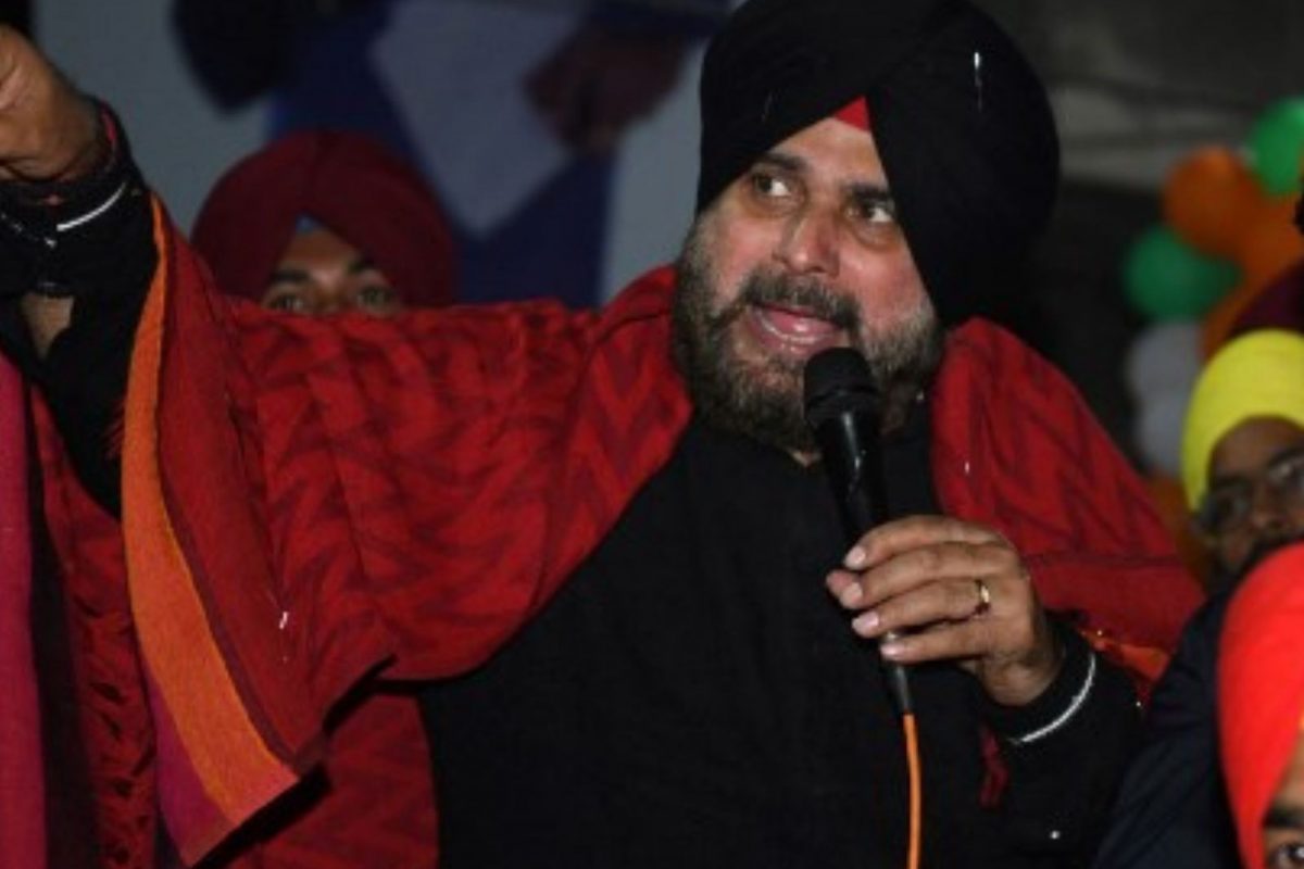 Navjot Singh Sidhu's Resignation As Punjab Congress Chief Sparks Meme ...