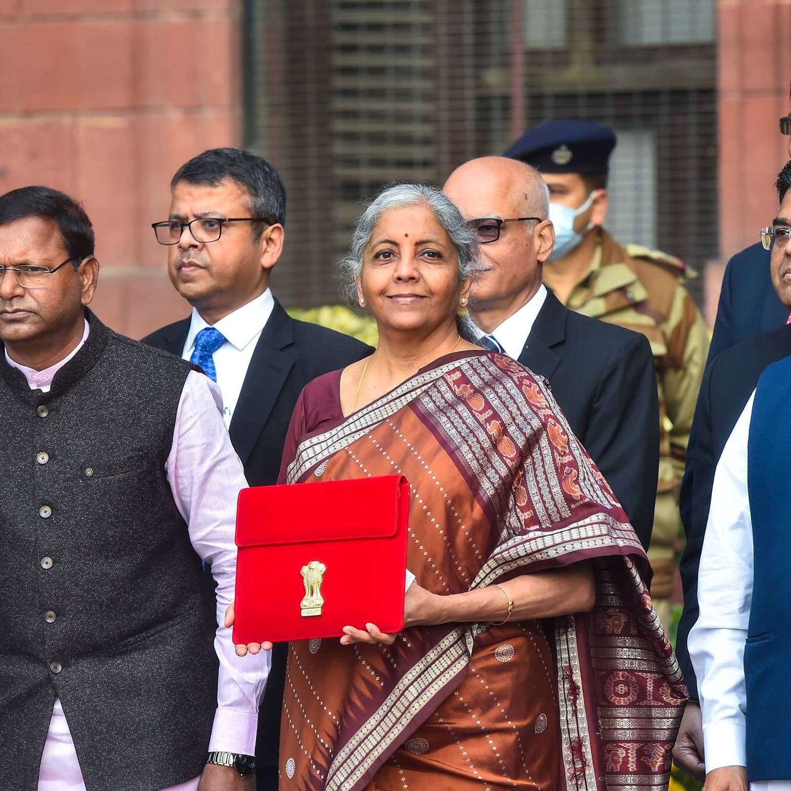 Budget 2022 FM Sitharaman Poses with Budget Team, Arrives in