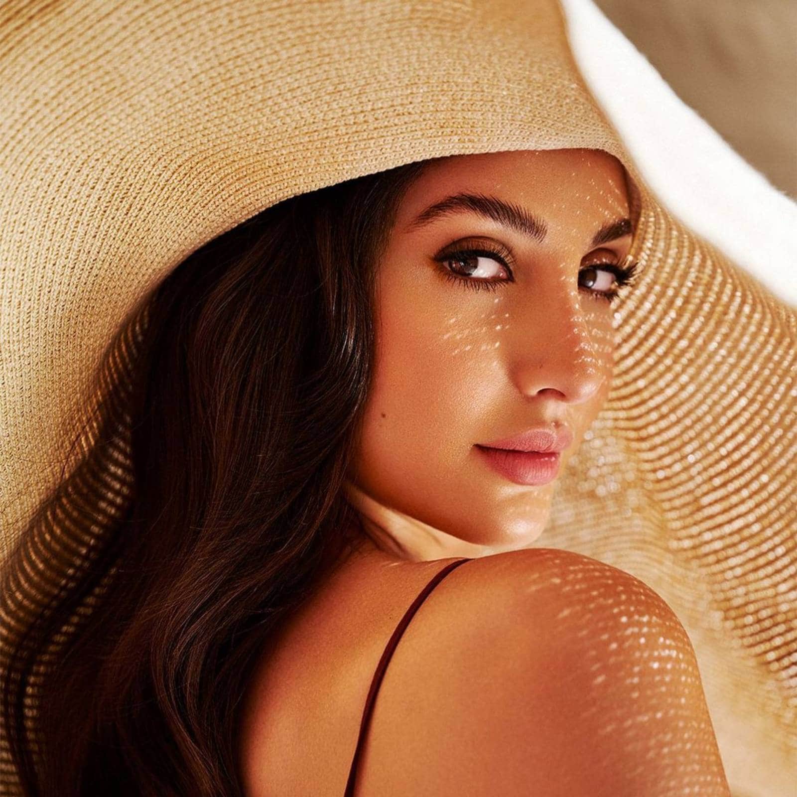 Nora Fatehi Leaves Fans Impressed With Her Impeccable Makeup Looks, Check Out The Diva's Flawless Pictures Nora Fatehi Leaves Fans Impressed With Her Impeccable Makeup Looks, Check Out The Diva's Flawless Pictures