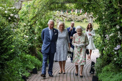 Britain's Queen Elizabeth, Prince Charles with Camilla, Duchess of Cornwall, and Prince William with Catherine, the Duchess of Cambridge attend a drinks reception on the sidelines of the G7 summit. (Image: Reuters)