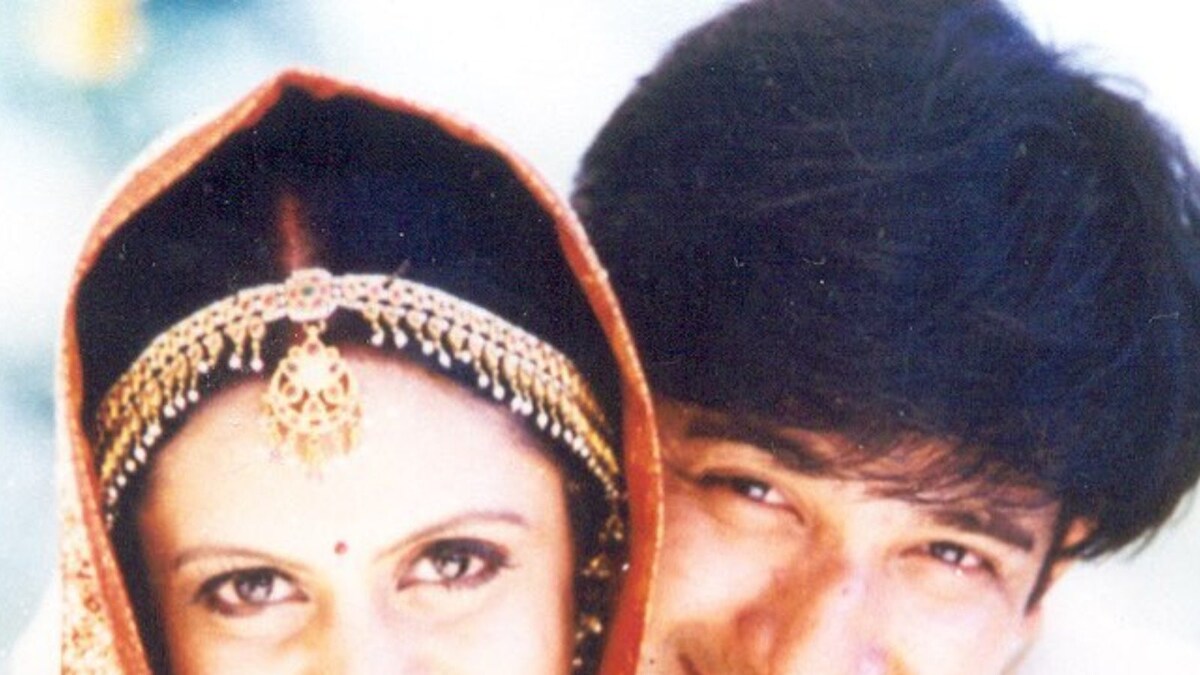 Mandira Bedi Remembers Raj Kaushal On Their 23rd Wedding Anniversary ...