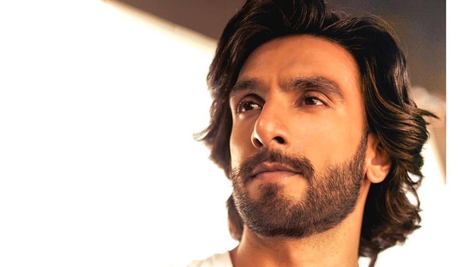 Ranveer Singh raps at NBA. Shang-Chi star doesn't know how to react.  Indians cringe.