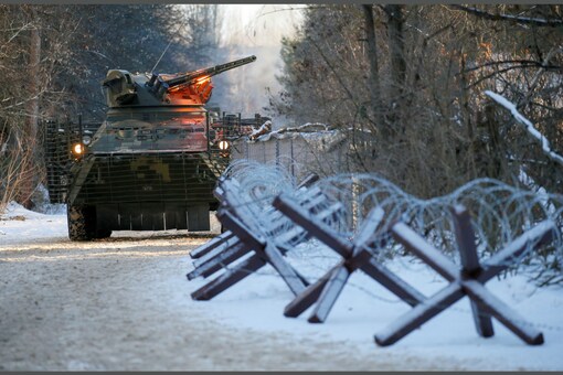 A Distracted US, an Aggressive China: How Russia-Ukraine Crisis Puts India  in a Tough Spot