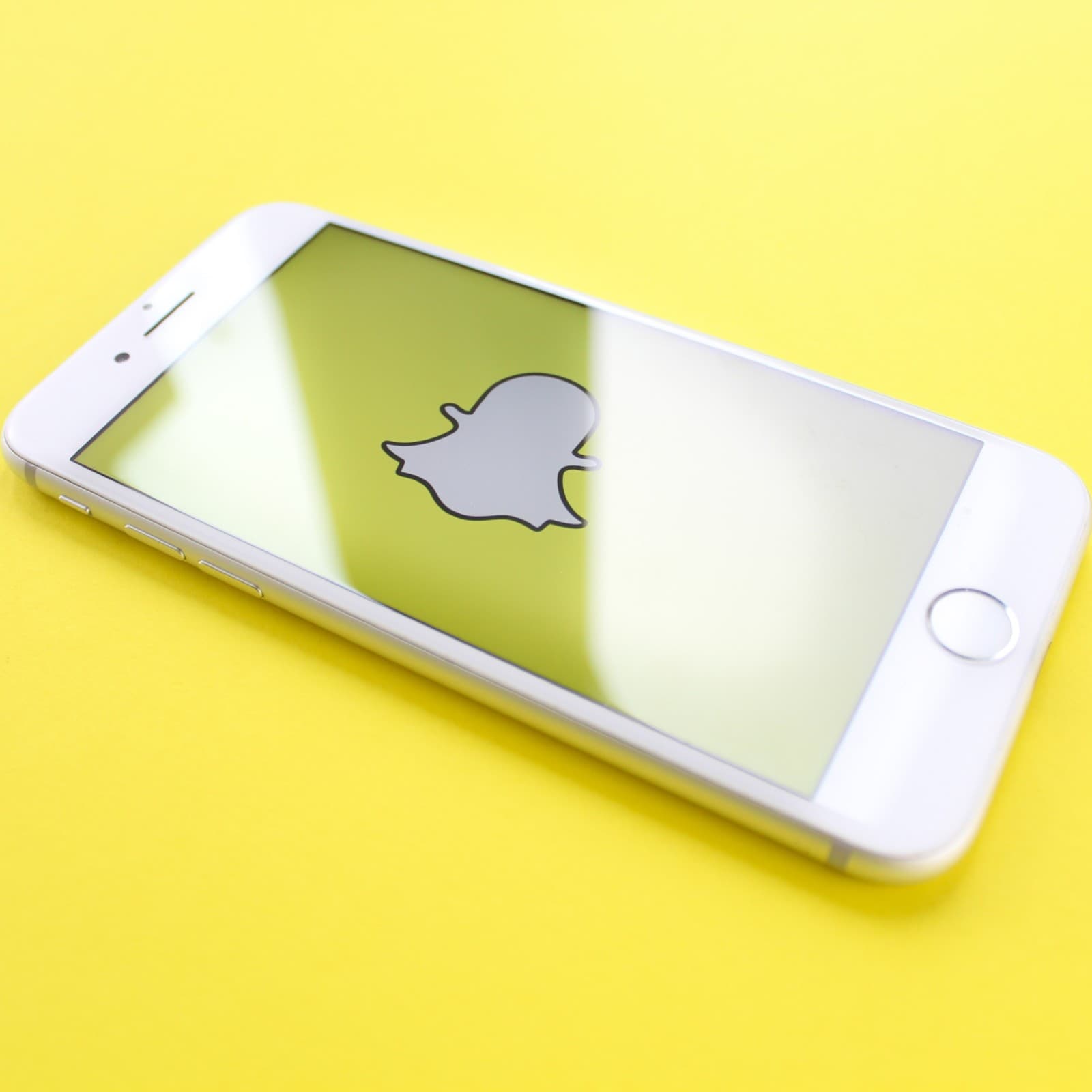 Snapchat Brings New Shared Stories Feature For Its Users: How It Works -  News18