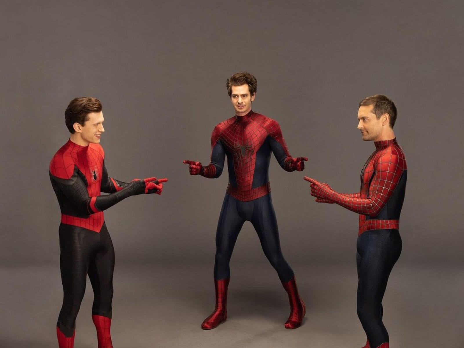Tom Holland, Tobey Maguire, Andrew Garfield Recreate Viral Spider-Man Meme;  MCU Fans Rejoice