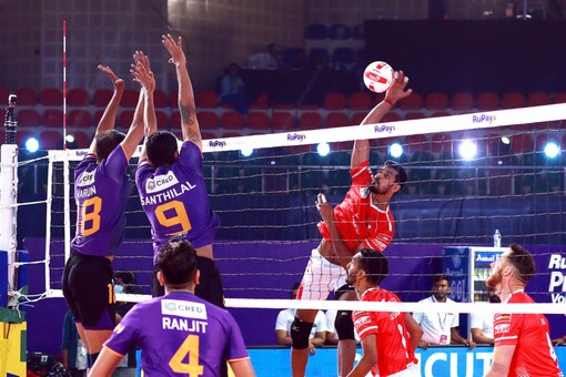 Prime Volleyball League: Calicut Heroes Beat Bengaluru Torpedoes 4-1 ...