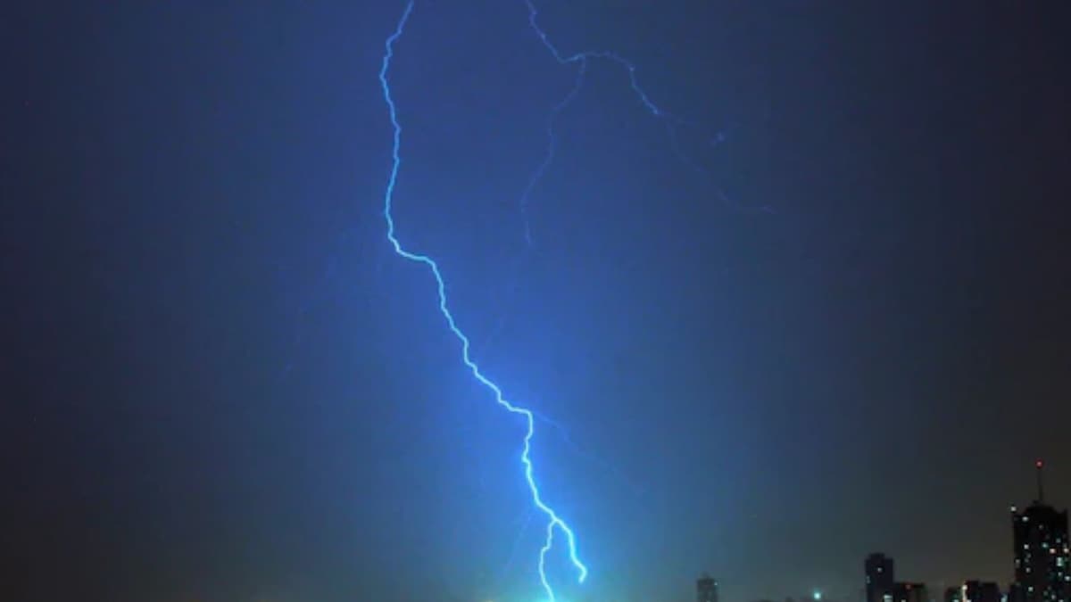 Mega Flash: 768 km-long Lightning Strikes 3 US States at Once, Sets New Record