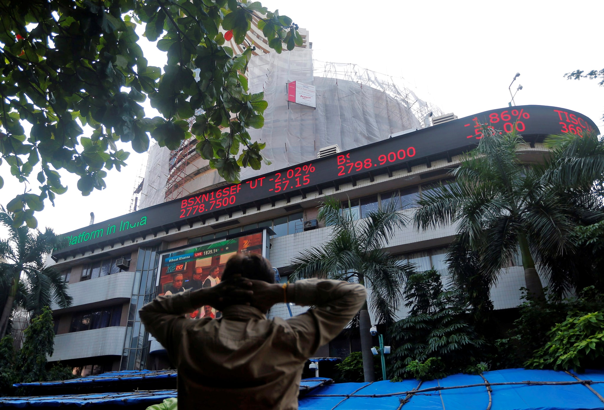 Sensex Cracks Over 1,100 pts, Nifty Below 17,600; Key Reasons Why Markets Are Falling Today