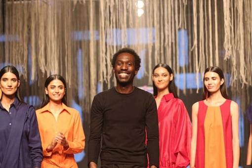 Mossi Traoré йҧẺš khadi ͧѹῪ蹷׹ FDCI x Lakme Fashion Week 2022