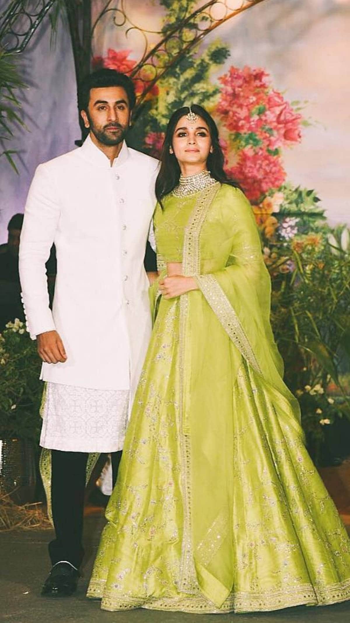 Saree Sabyasachi Alia Bhatt Green Dress In Kalank Alia Bhatt Gives