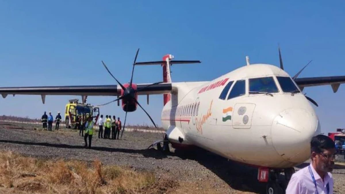 Alliance Air Aircraft From Delhi Skids Off Runway During Landing at Jabalpur Airport