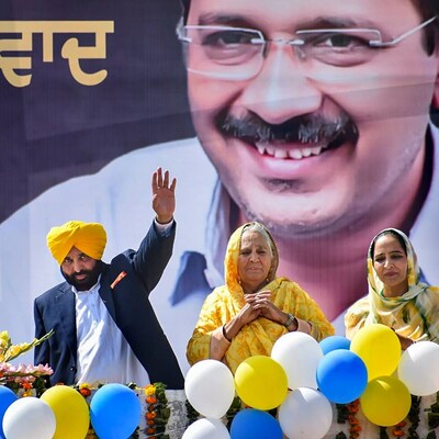 Punjab Election Results 2022 LIVE Updates: Rangla Punjab, Thunders AAP as Landslide Win Buries Congress Heavyweights; Shock Defeat for Amarinder Singh