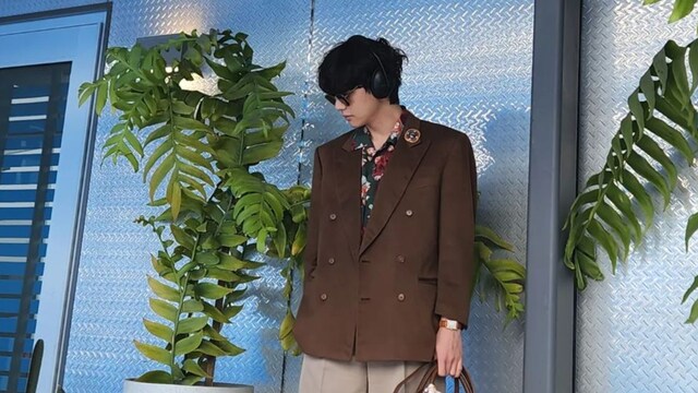 BTS V MUTE BOSTON BAG（BTS: Kim Taehyung Serves Stylish Travel 