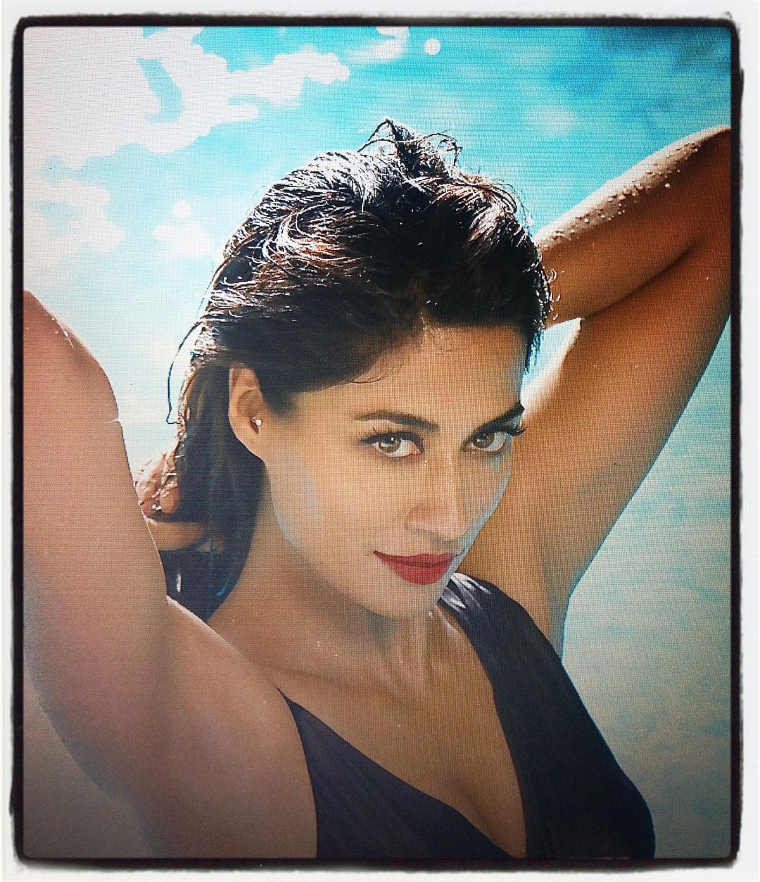 Chitrangada Singh Sets Internet On Fire With Her Seductive Photos In