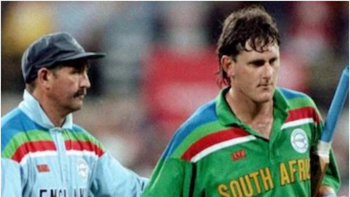On This Day in 1992 South Africa, England Play Out Bizarre World Cup
