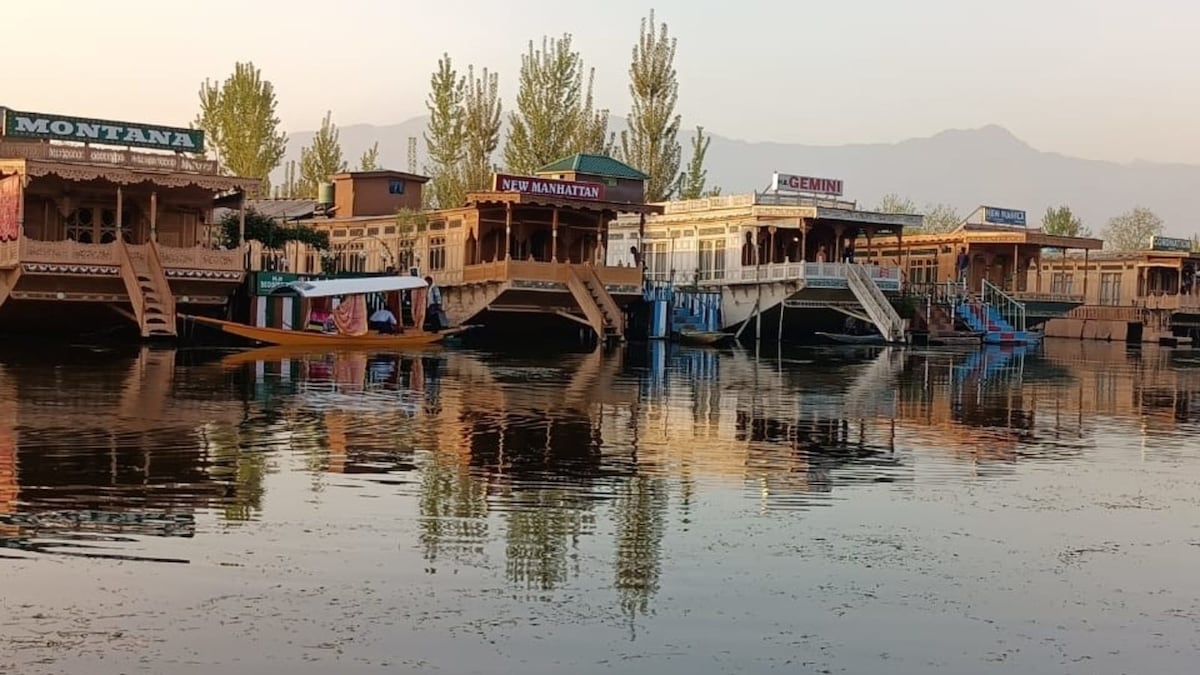 As Guns Start to Fall Silent, Tourism Booms in Kashmir — Local Officials Say 2022 May Shatter All Records