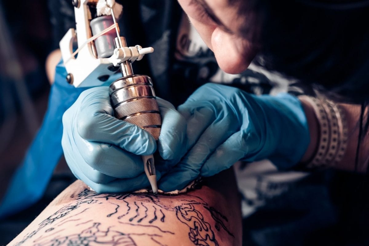 Metoo: Celebrity Tattoo Artist Allegedly Raped Woman Keeping Needle  Injected In Her Spine, Reddit Post Encourages Others To Break Silence