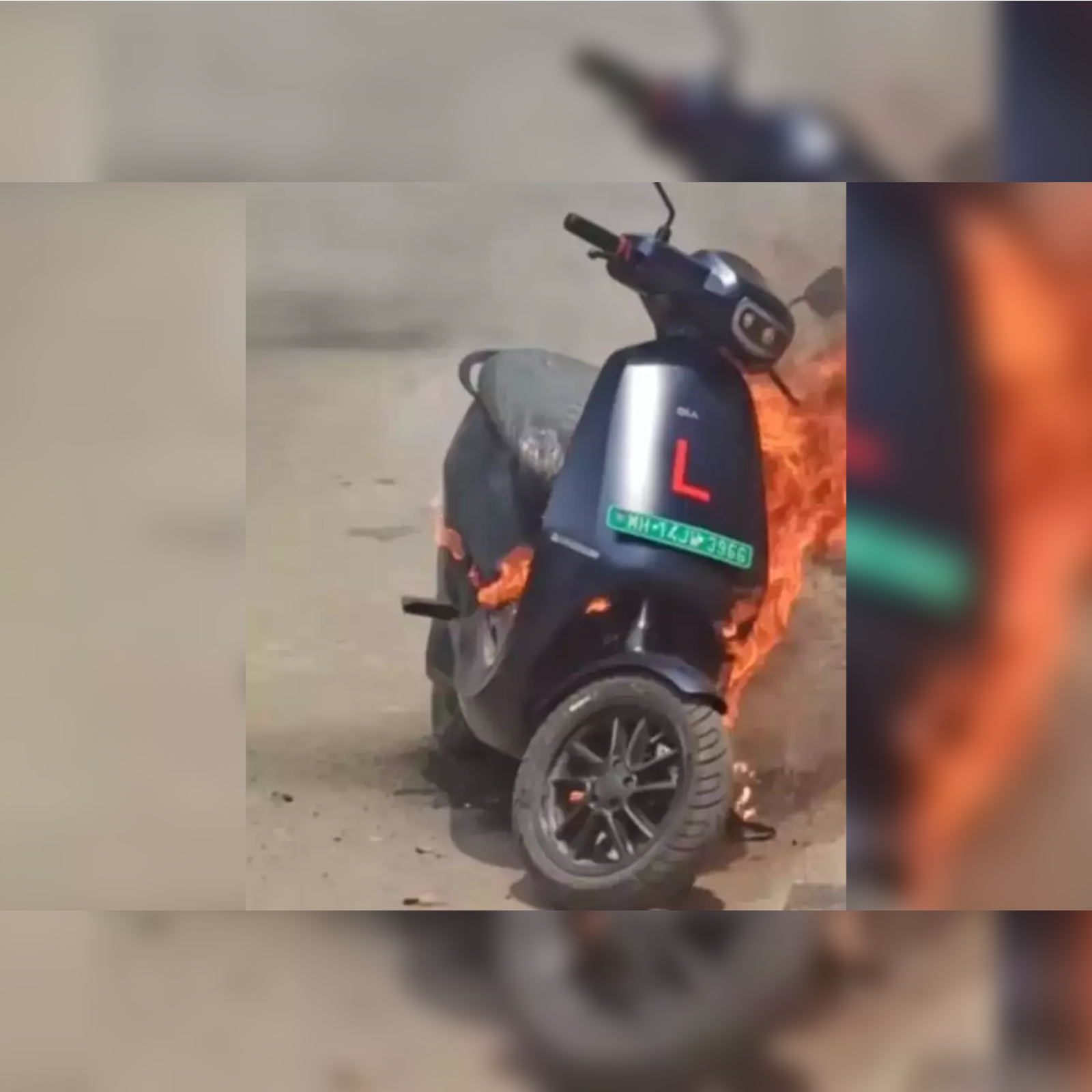 Скутер фаер. Scooter Fire. Фаер скутер красный робот. Скутер fire