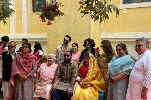 Shahid Kapoor and Mira Rajput join the Kapur family at Sanah Kapur's wedding. 