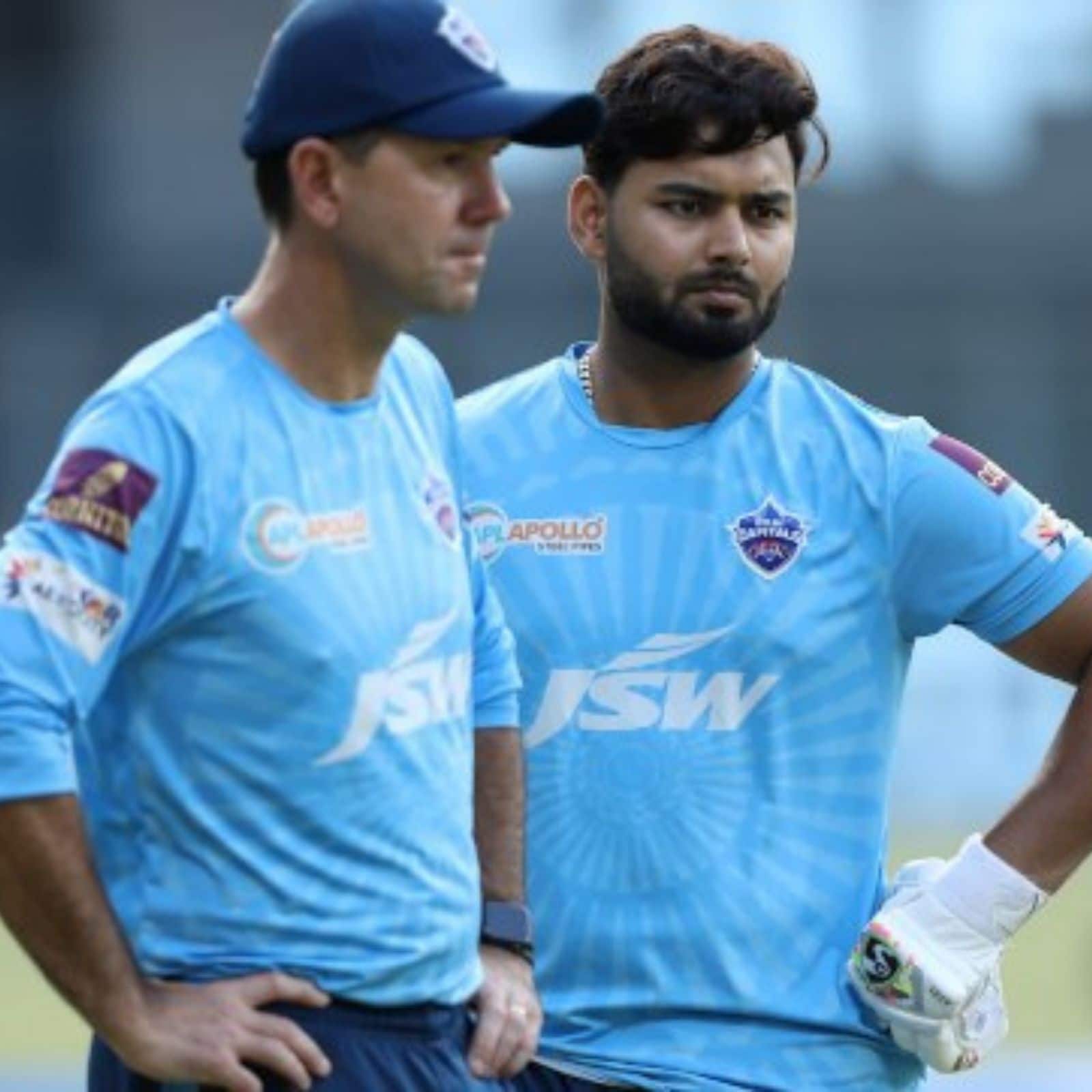 IPL 2022: Delhi Capitals Reveal Their Team Jersey For The New Season -  News18