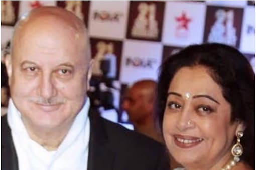 Kirron Kher wishes husband Anupam Kher by calling him 'my love'in sweet post. (Picture courtesy:Instagram)