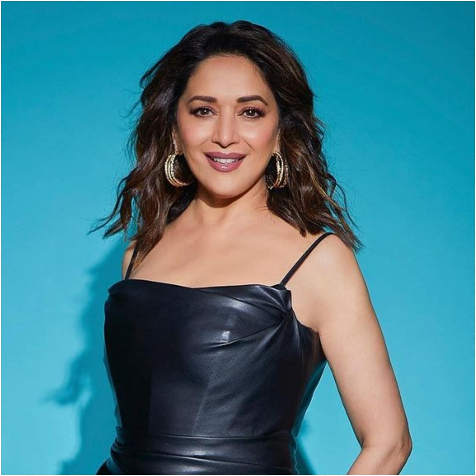 1600px x 1600px - Madhuri Dixit in Designer Anamika Khanna's Stunning Ensemble in her Debut  Web Series - News18