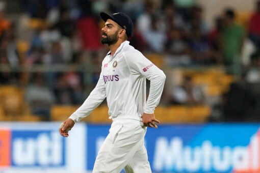 WATCH: Virat Kohli's Reaction When Bengaluru Fans Chant AB de Villiers' Name During 2nd Test Against Sri Lanka WATCH: Virat Kohli's Reaction When Bengaluru Fans Chant AB de Villiers' Name During 2nd Test Against Sri Lanka