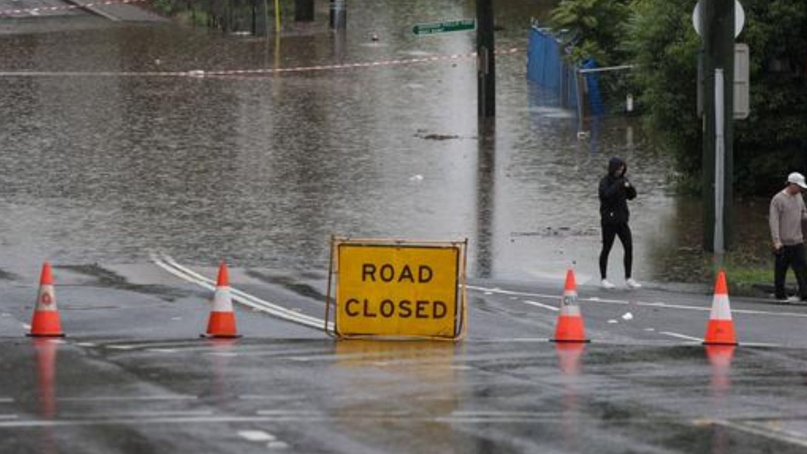 Tens of Thousands Evacuated in Australia as Heavy Rains Close in on ...