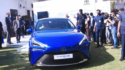 Toyota Mirai, India's First Hydrogen FCEV Launched - Here's All You ...
