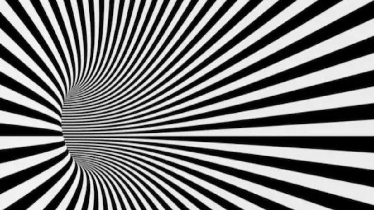 The Black and White Optical Illusion Will Leave Your Head Spinning