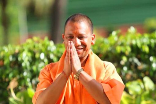 The festival of colour is the symbol of unity and inspires us to move on the path of righteousness, he said. (File photo/News18)