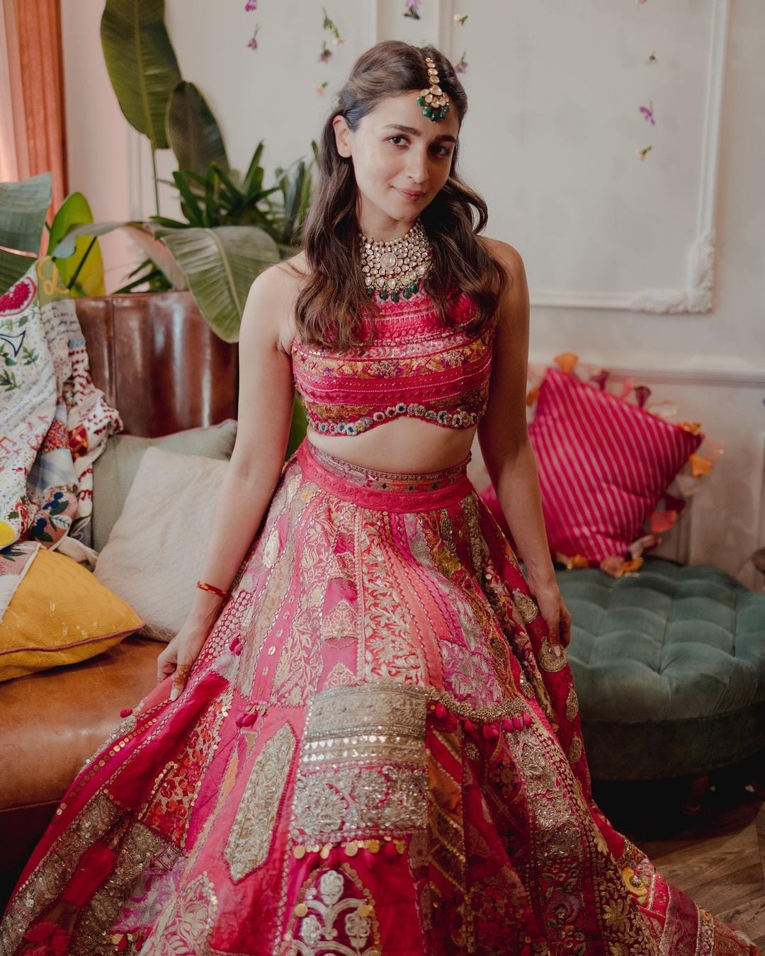 Kamal Bhai Saree Sangam | As Dreamy As It Can Get❤️ . This lehenga by  @kamalbhaisareesangam takes centre stage with its exquisite hue and  intricate detailings.... | Instagram