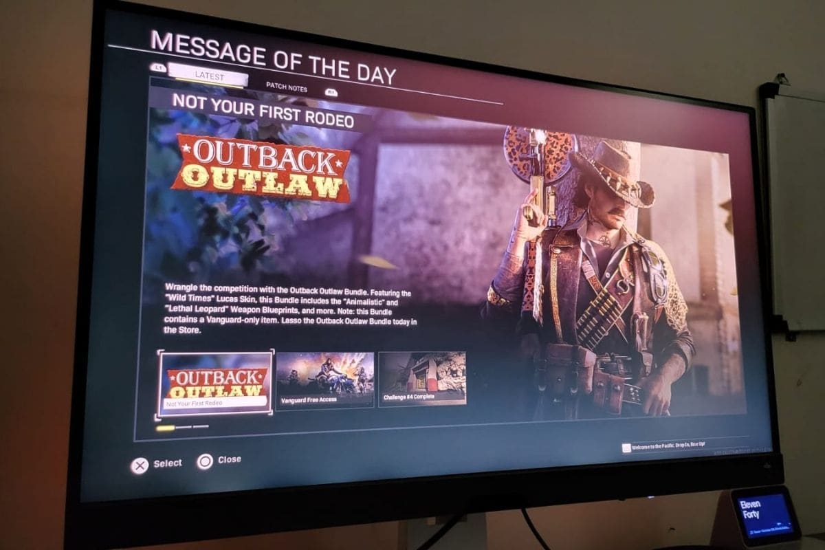 The gaming monitor does enable 120FPS gaming, but  so do other, cheaper options. BenQ Mobiuz EX3210U justifies its value with the quality it offers, but there won't be many takers in the Indian market. (Image Credit: News18/ Darab Mansoor Ali)