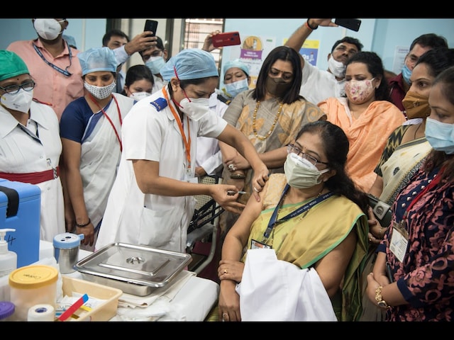 India began offering booster doses to all adults from April 10. (Shutterstock)
