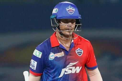 IPL 2022: David Warner's Distraught Daughter Catches Eye As Father Gets Dismissed | WATCH