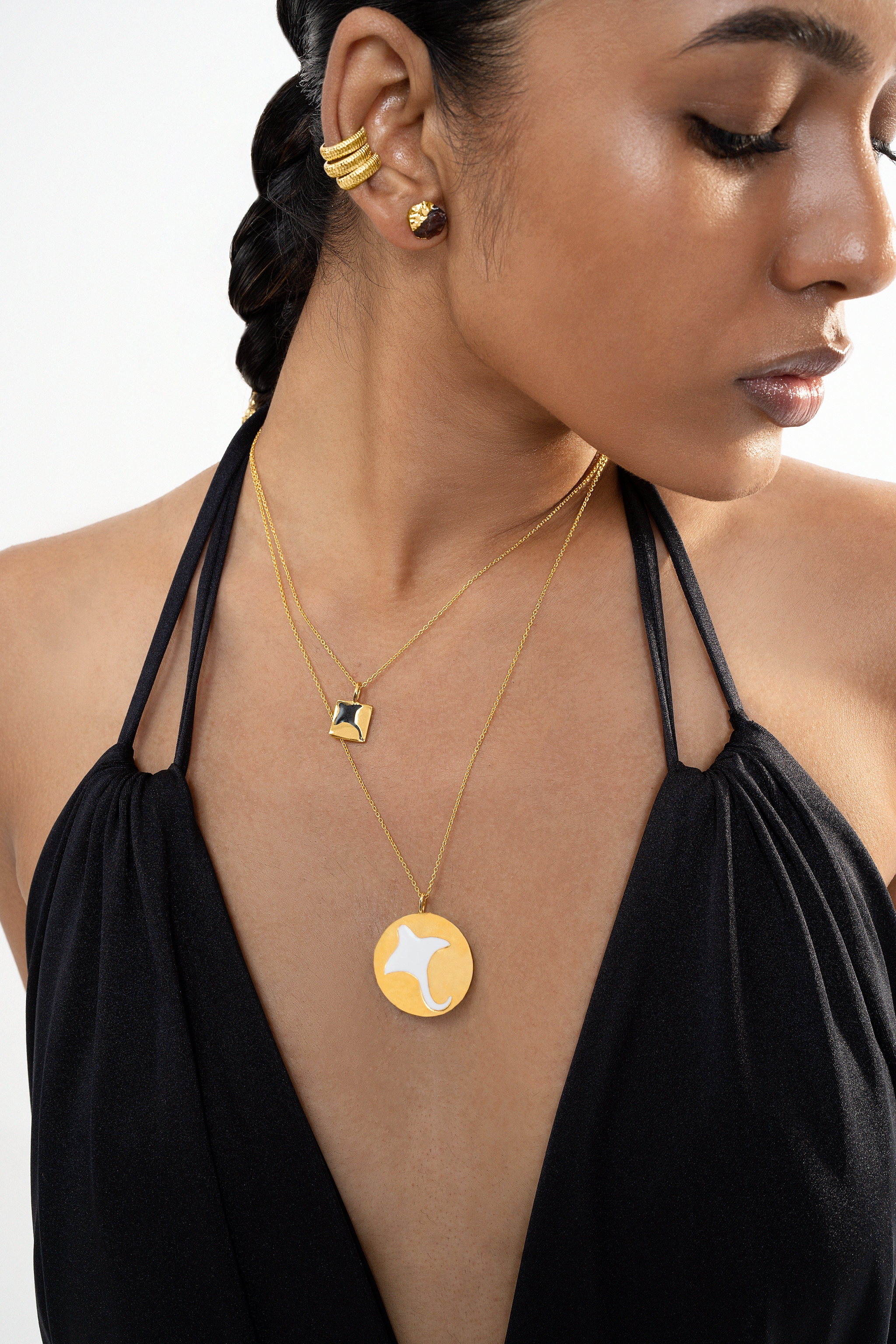Up your beach to shore style game with Eurumme X Flirtatious’ stingray pendant necklaces