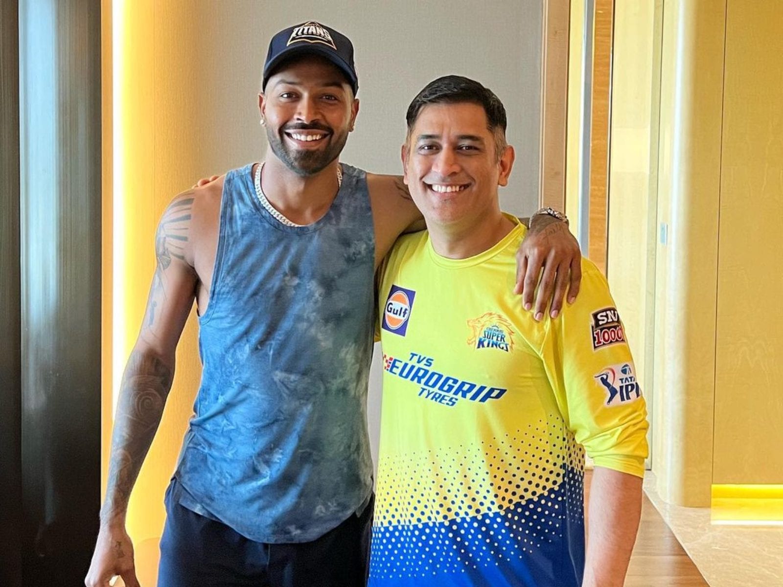 My Main Man': Hardik Pandya Shares Picture With MS Dhoni Ahead of IPL 2022  Clash