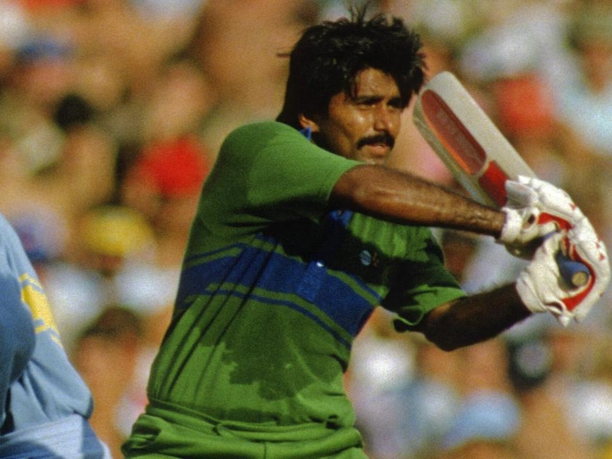 Javed Miandad will go down in history as one of the most lethal batters from Pakistan. The former PAK captain retired briefly for 10 days before the intervention of Prime Minister of Pakistan, Benazir Bhutto after which Miandad came out to play again during the 1996 World Cup before finally hanging up his boots. (Image: Twitter/ICC) Miandad in his auto-biography ‘Cutting Edge: My Autobiography’ has also mentioned that six. (Image: Twitter/ICC)