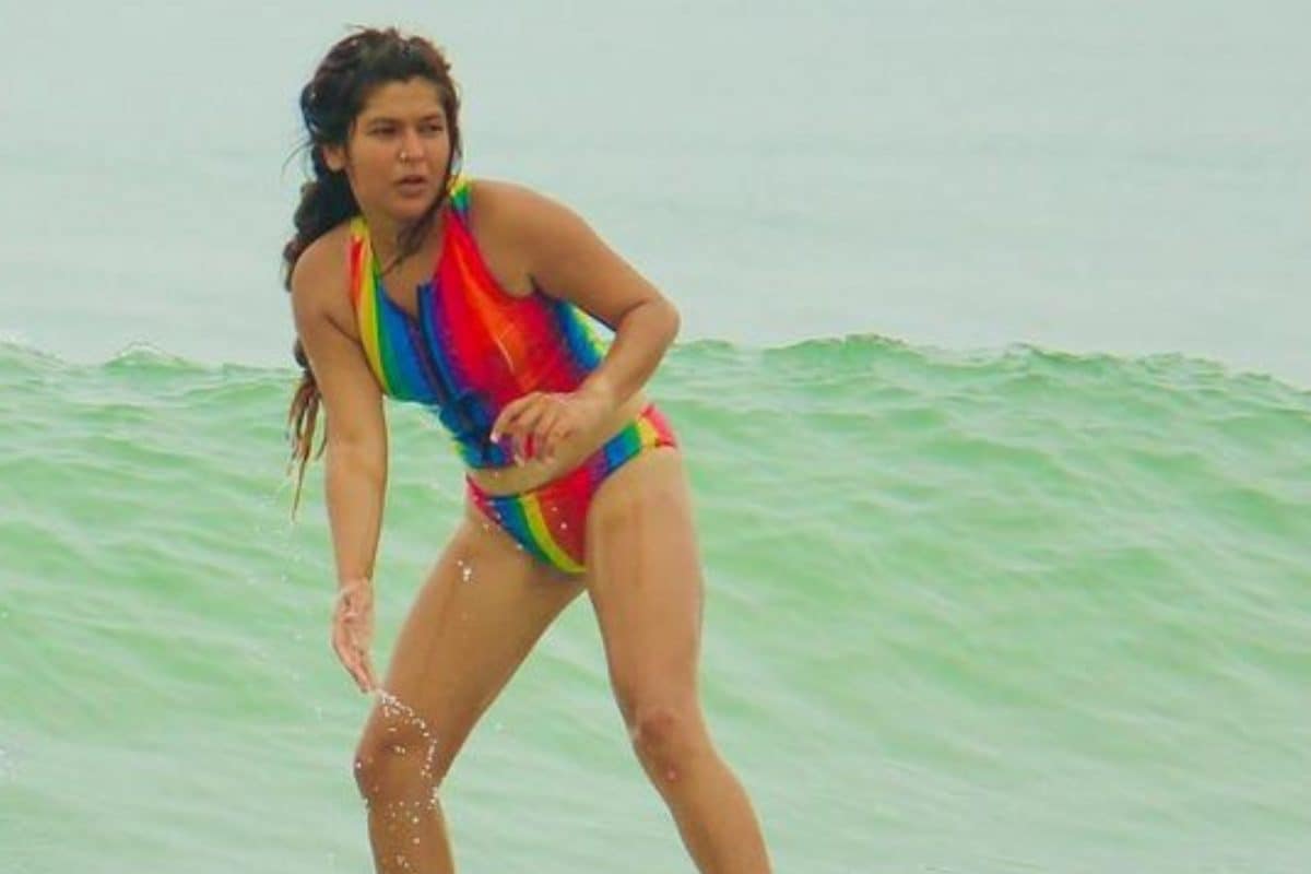 Nidhi Bhanushali Fuck Xxx - TMKOC's Nidhi Bhanushali Flaunts Her Sexy Curves in Surfing Bikini; Fans  Say 'You Look Hot' - News18
