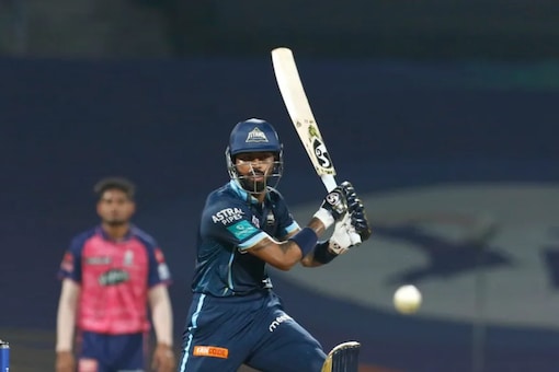 IPL 2022 Midway Stage, Top 5 Batting Stars that are ruling the Batting Charts in Season 15 of IPL