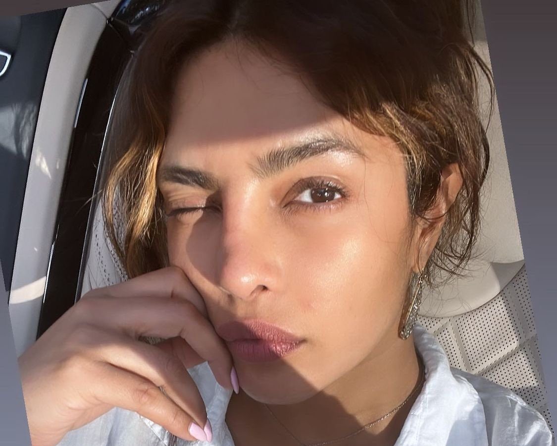 Priyanka Chopra Shares a New Sun Kissed Selfie, Vibes On a Song; See Posts
