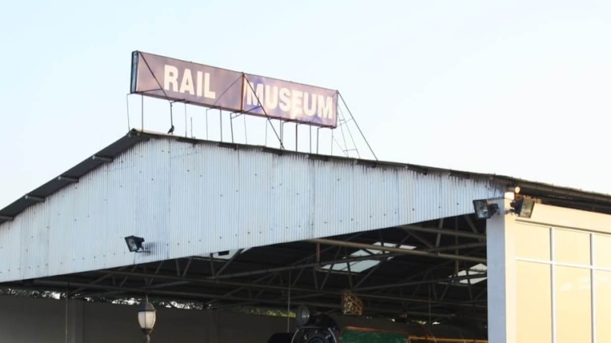 Howrah Rail Museum Gets a Makeover with Mural of People from Different Livelihoods