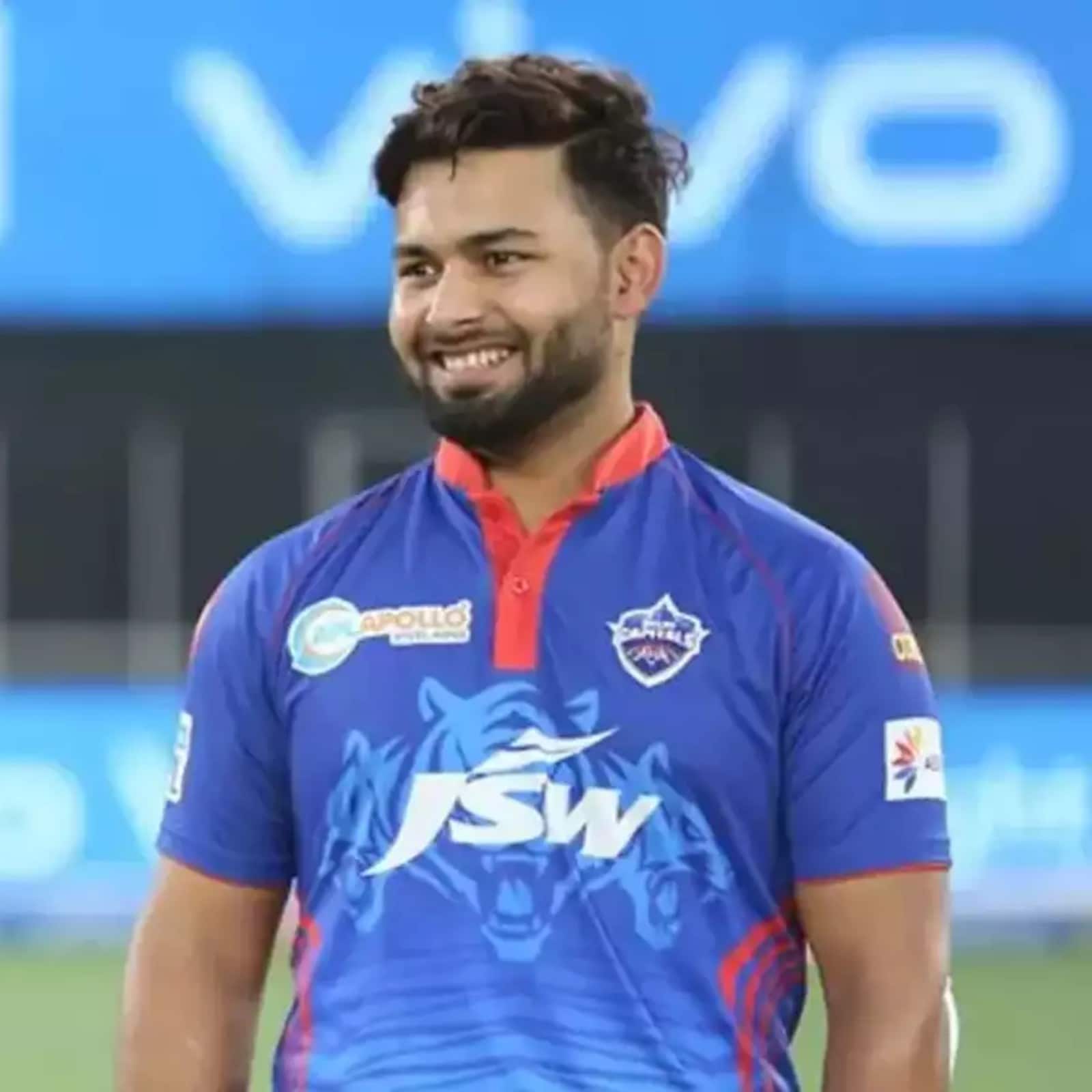 IPL 2022: Twitter Slams Rishabh Pant 