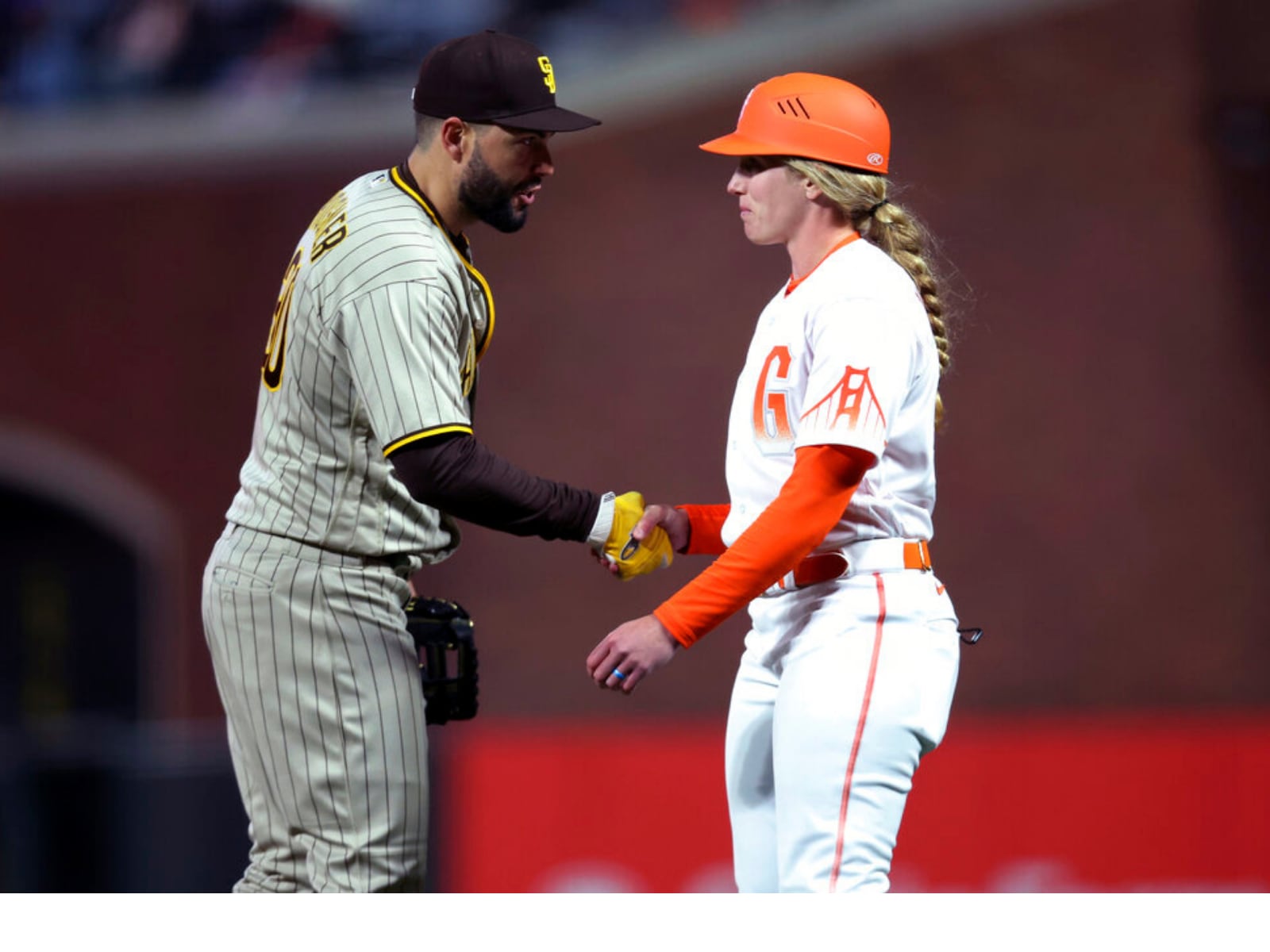 Assistant coach Alyssa Nakken interviews for Giants manager position -  News18