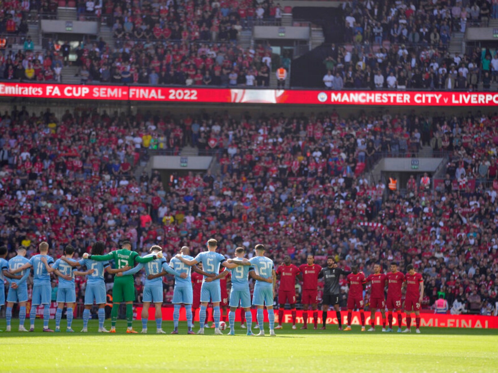 Manchester City Apologise For Fan Chants During Hillsborough Silence ...