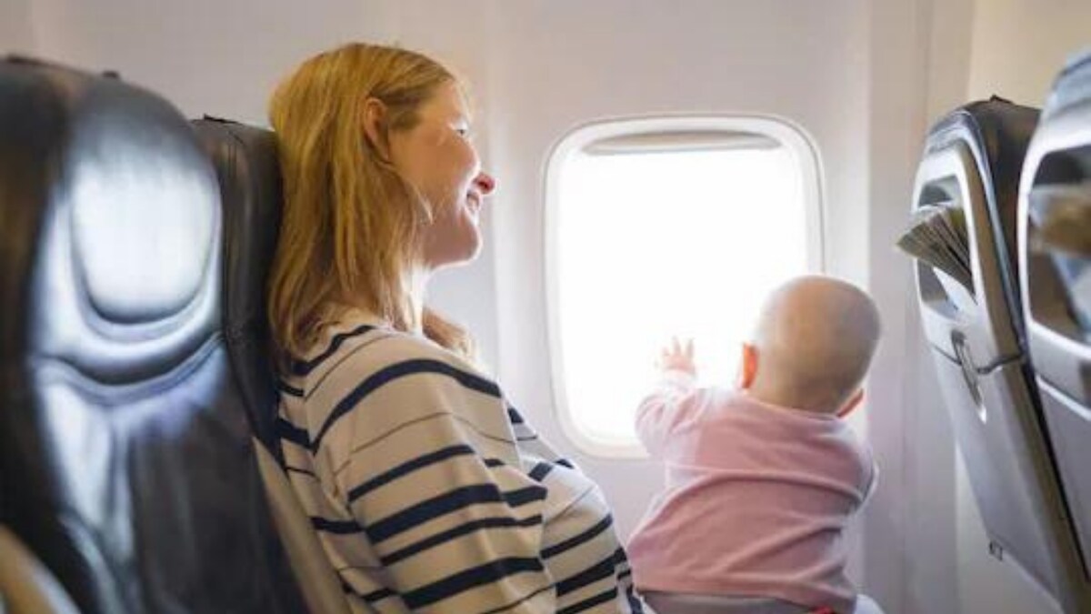 Frequent Flyer Suggests Parents Do This To Make Their Kids Stop Crying on Flights