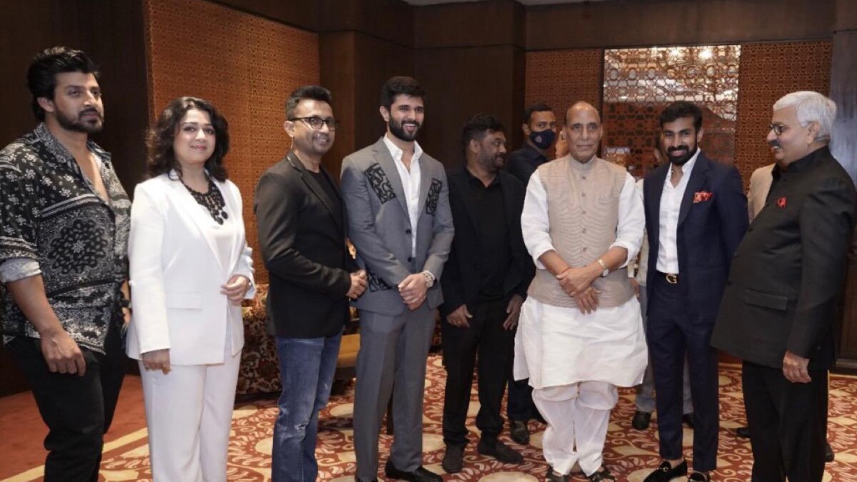 Vijay Deverakonda's Jana Gana Mana Team Meets Union Defense Minister Rajnath Singh